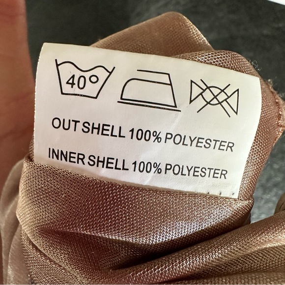 Reverly Rory Gold Champagne Velvet formal/prom/bridesmaid Dress size 4 - Picture 6 of 7